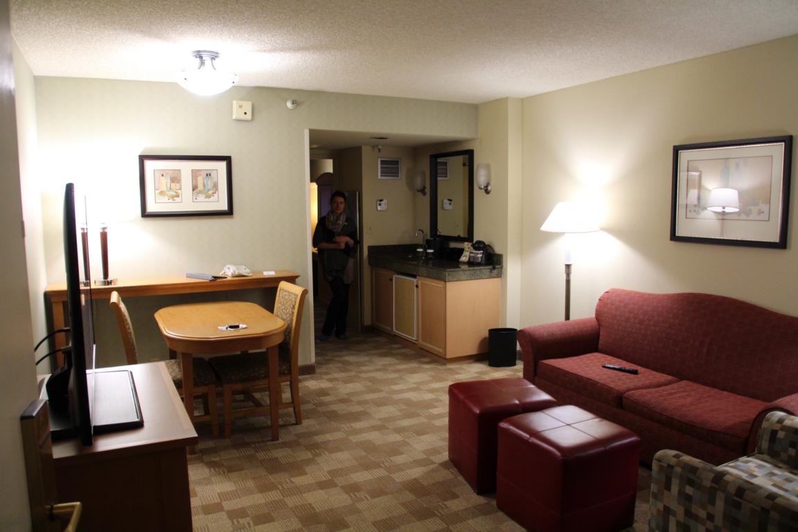 Bild "USA 2016:Embassy_Suites.JPG"